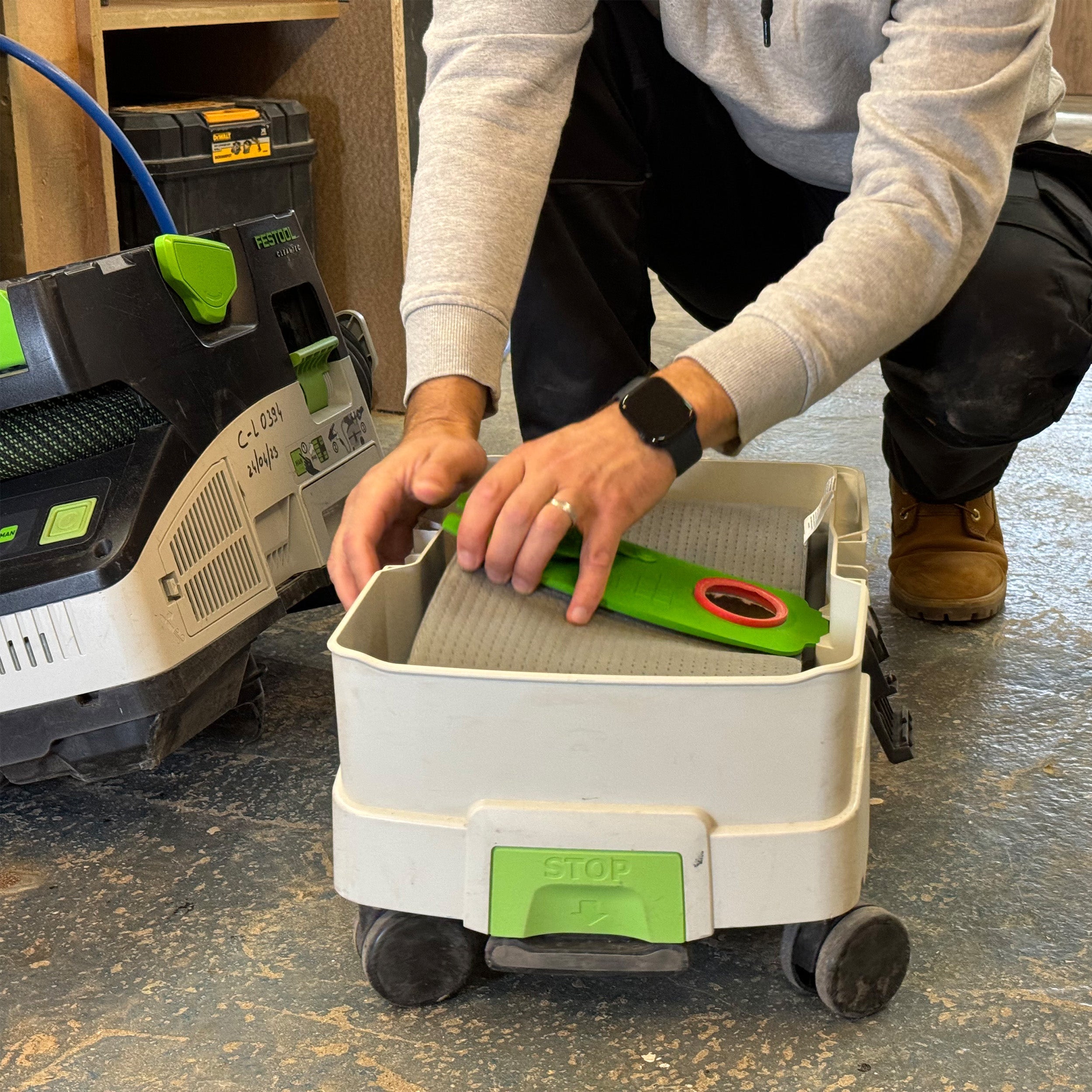Reusable dust bag for Festool CT 15 E, MINI I and MIDI I emptied and shaken out for reuse